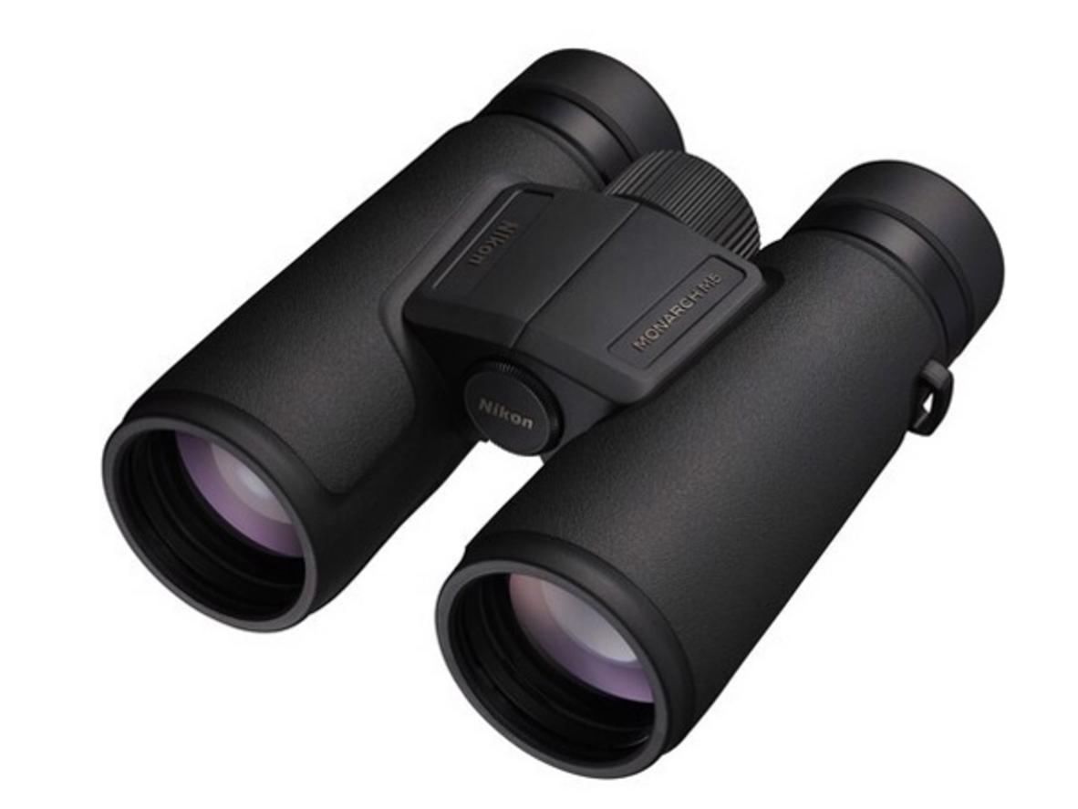 12x42 mang lại khả năng nhìn xa rõ và sáng.
