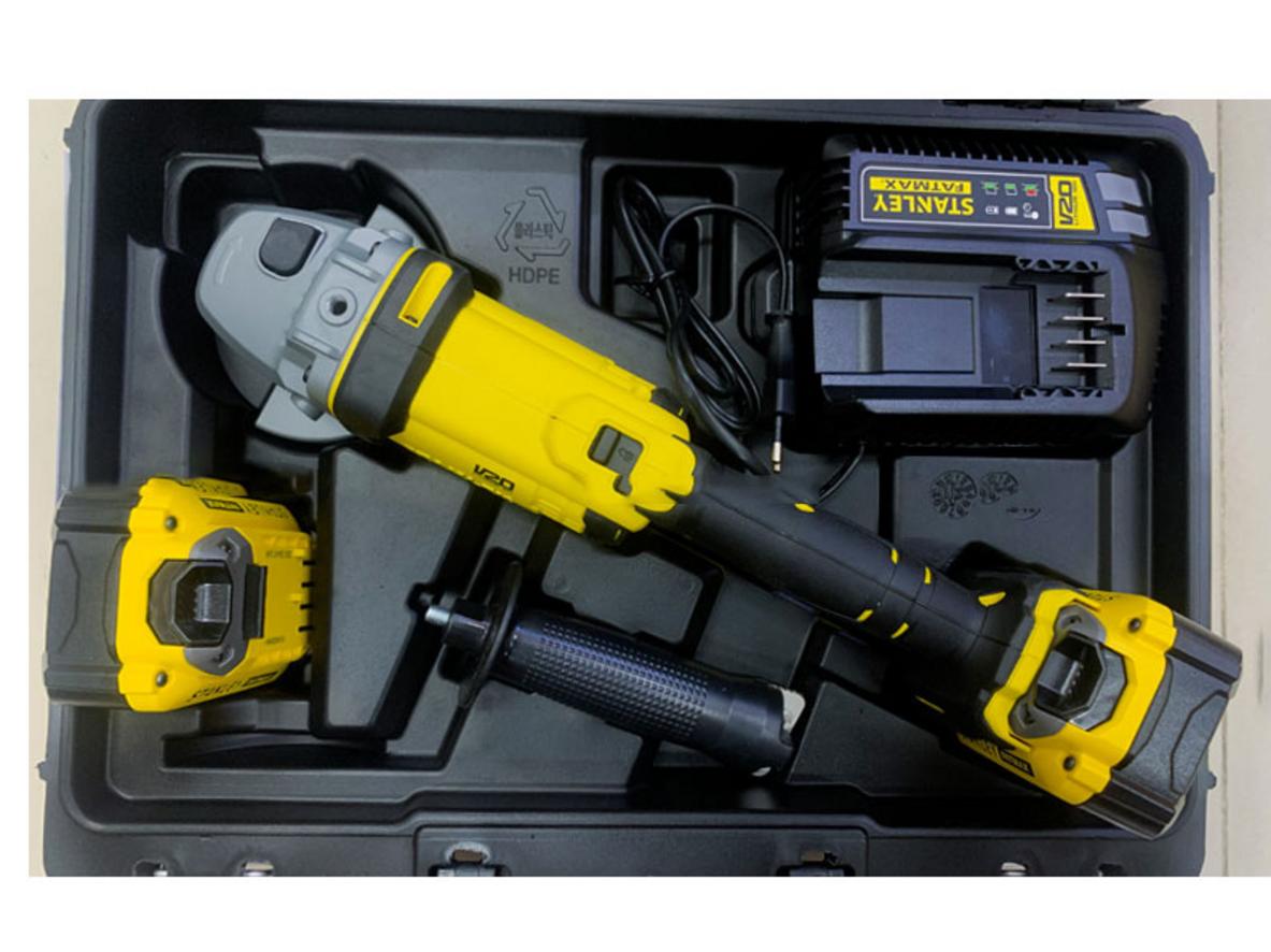 Pin 20V Max và bộ 2 pin 4.0Ah giúp làm việc liền mạch.