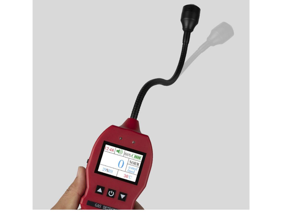 Pin sạc cho thời gian làm việc liên tục khoảng 8 giờ