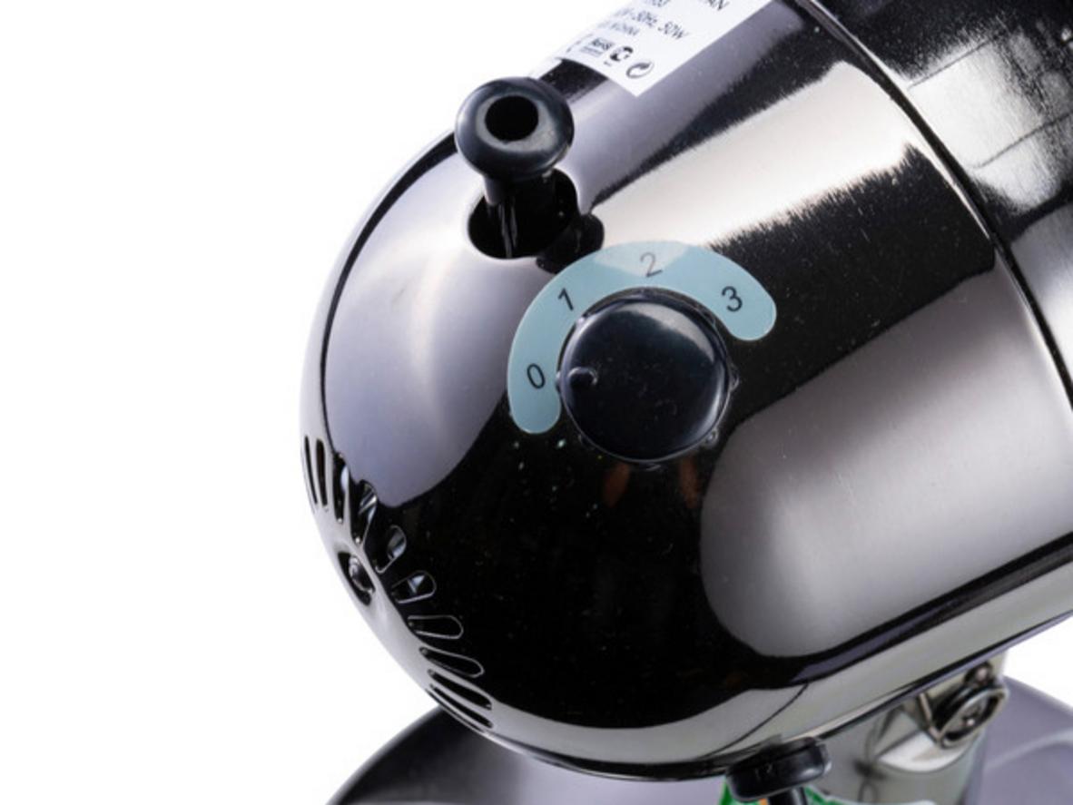 4 cánh kim loại kết hợp công suất 50W