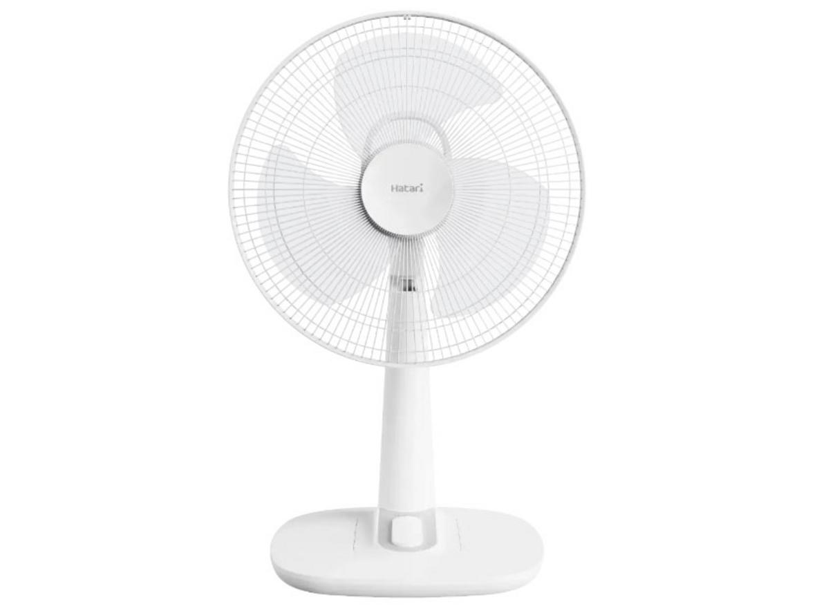 Sải cánh 40cm và 3 cánh nhựa tạo luồng gió rộng, ổn định.
