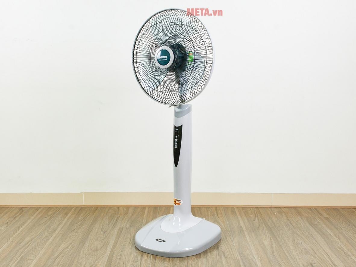 Remote 7m và hẹn giờ 8h tiện lợi