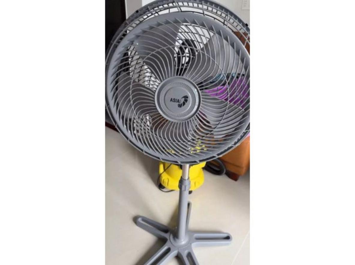 Công suất 80W tạo luồng gió mạnh, mát nhanh