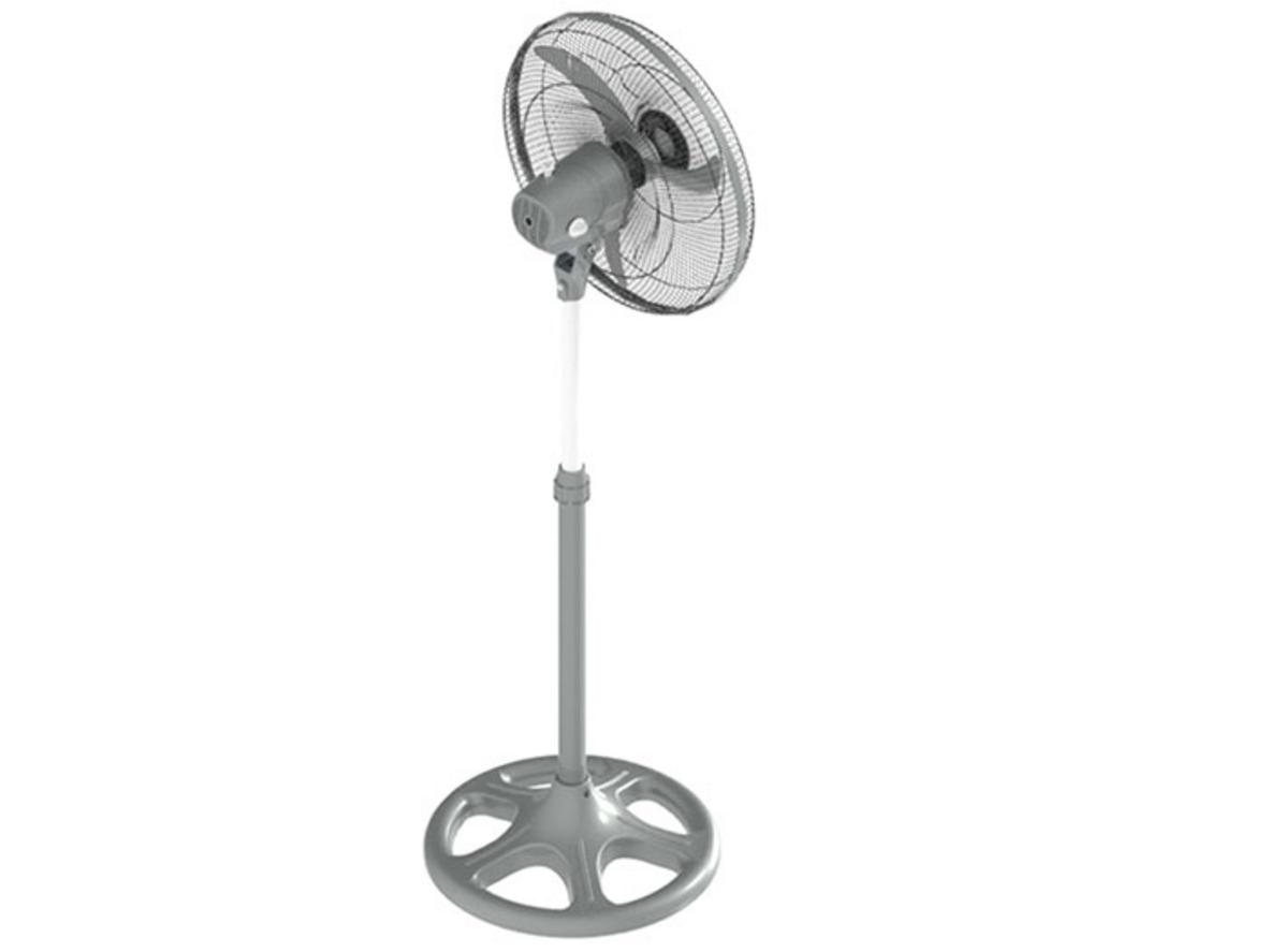 Công suất 55W và sải cánh 45cm giúp gió lan tỏa rộng hơn.