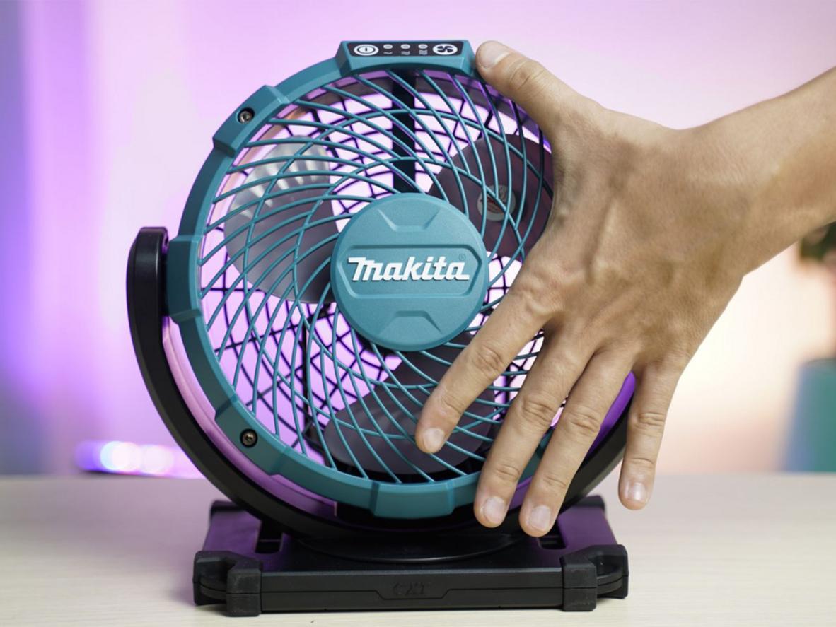 Dùng pin hoặc cắm điện linh hoạt với Makita CF100DZ
