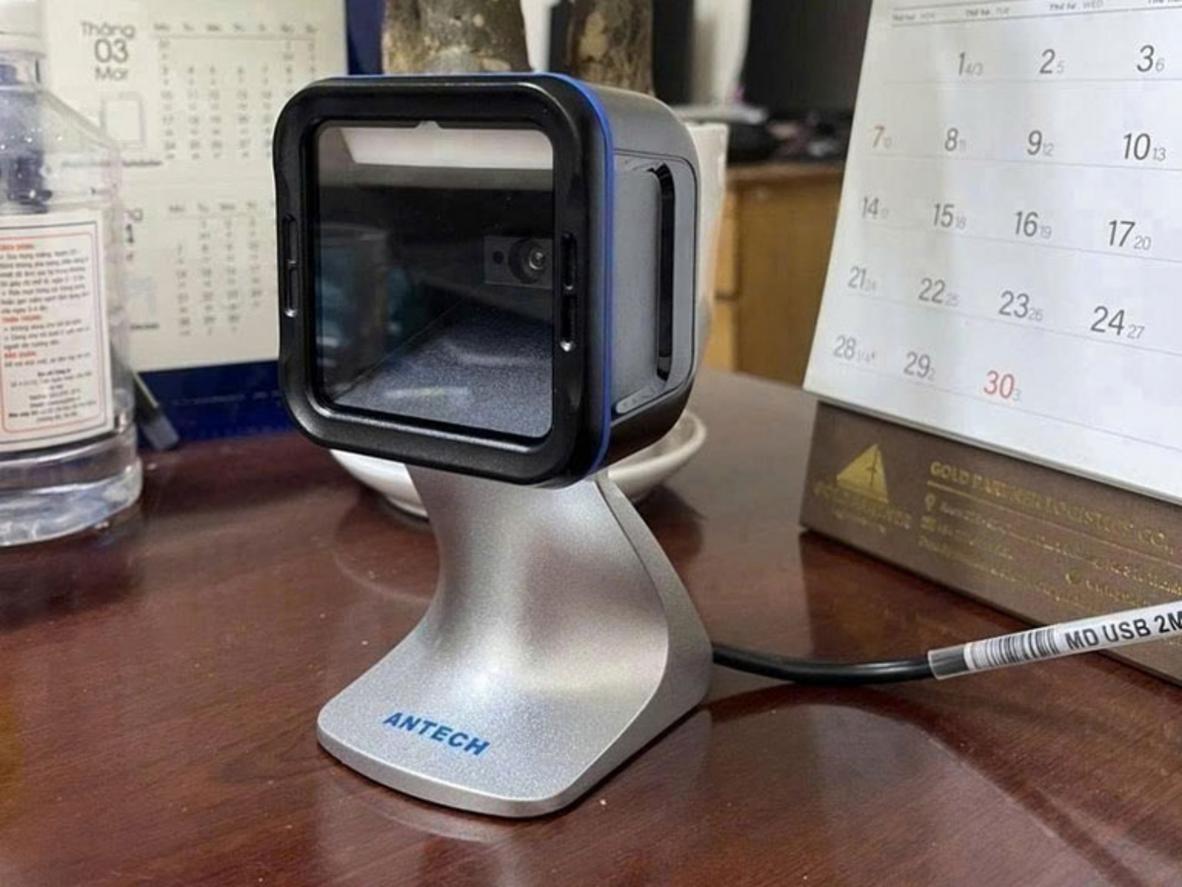 Quét CCCD, BHYT và QR màn hình điện thoại mượt mà.