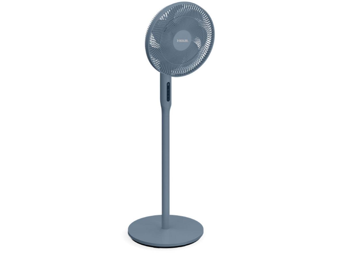 Remote và bảng điều khiển cảm ứng cho thao tác nhàn hơn
