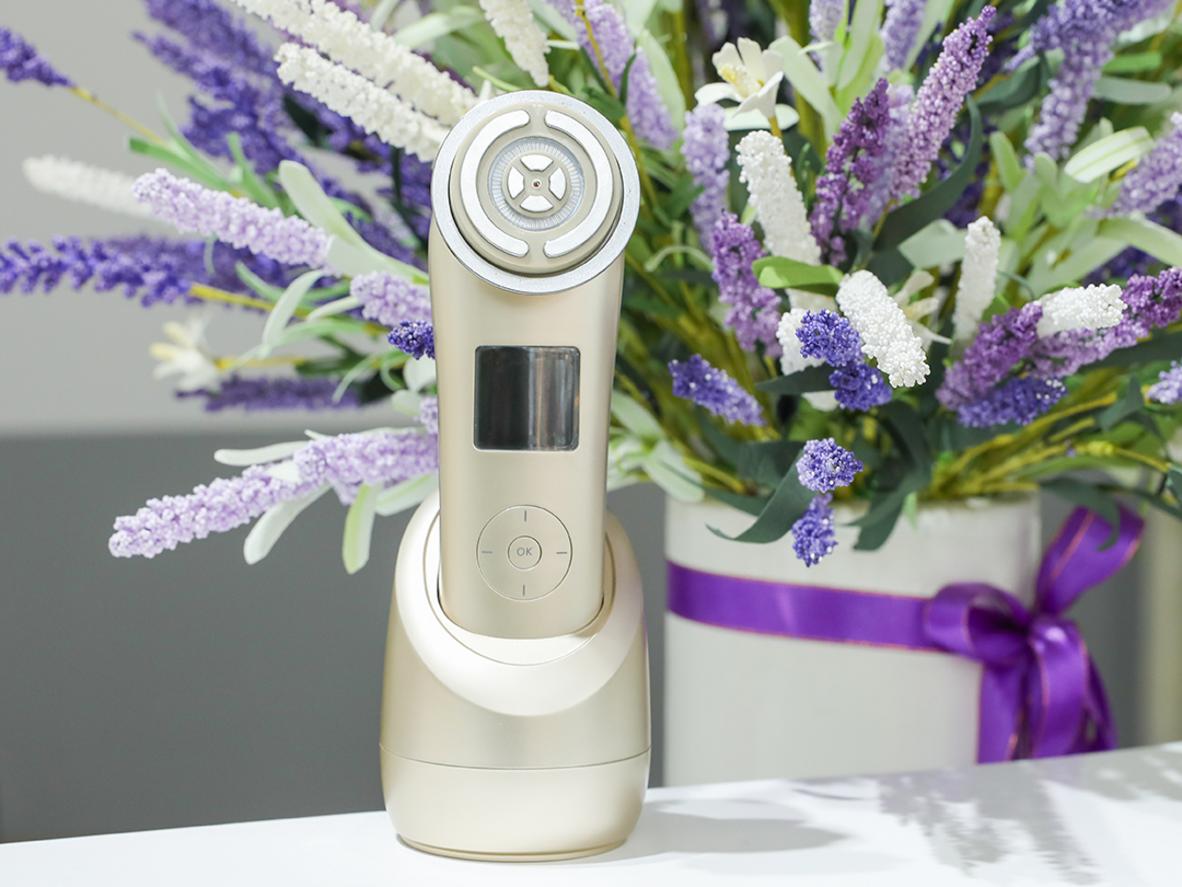 Công nghệ RF hỗ trợ trẻ hóa da tại nhà