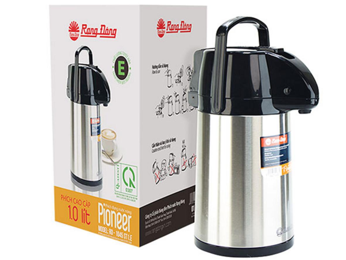 Rót nước bằng cần bơm tiện lợi