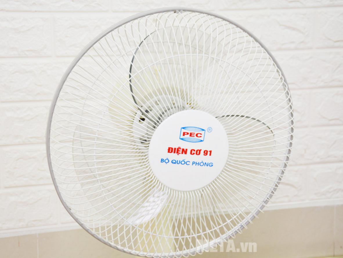 Sải cánh 300mm, 3 cánh nhựa, 3 tốc độ gió.