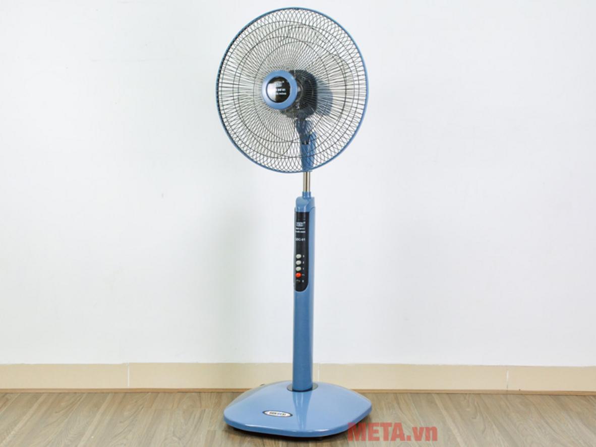 Sải cánh 40cm giúp quạt thổi gió rộng và mát nhanh.