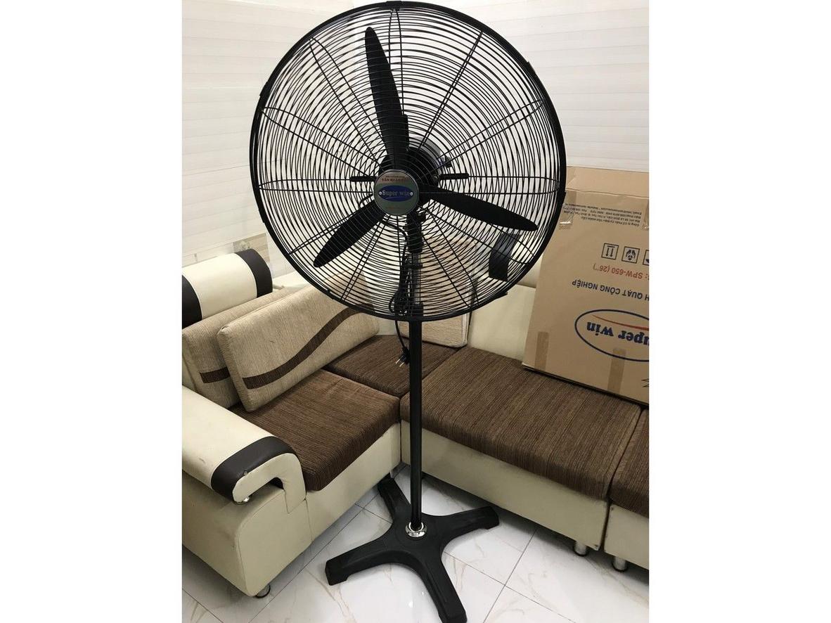Sải cánh 600mm và 3 cánh tạo luồng gió rộng