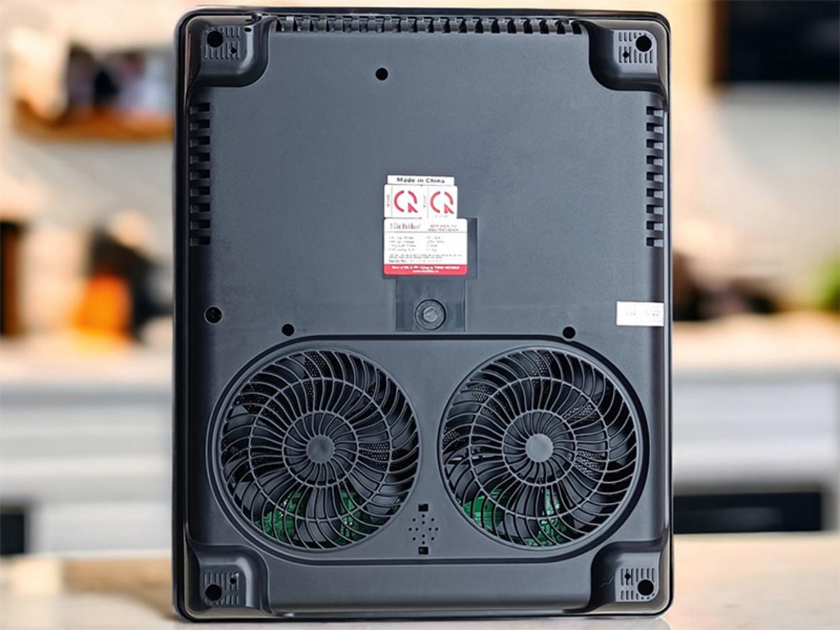 Sôi liu riu và Inverter hỗ trợ nấu món hầm, ủ ấm.