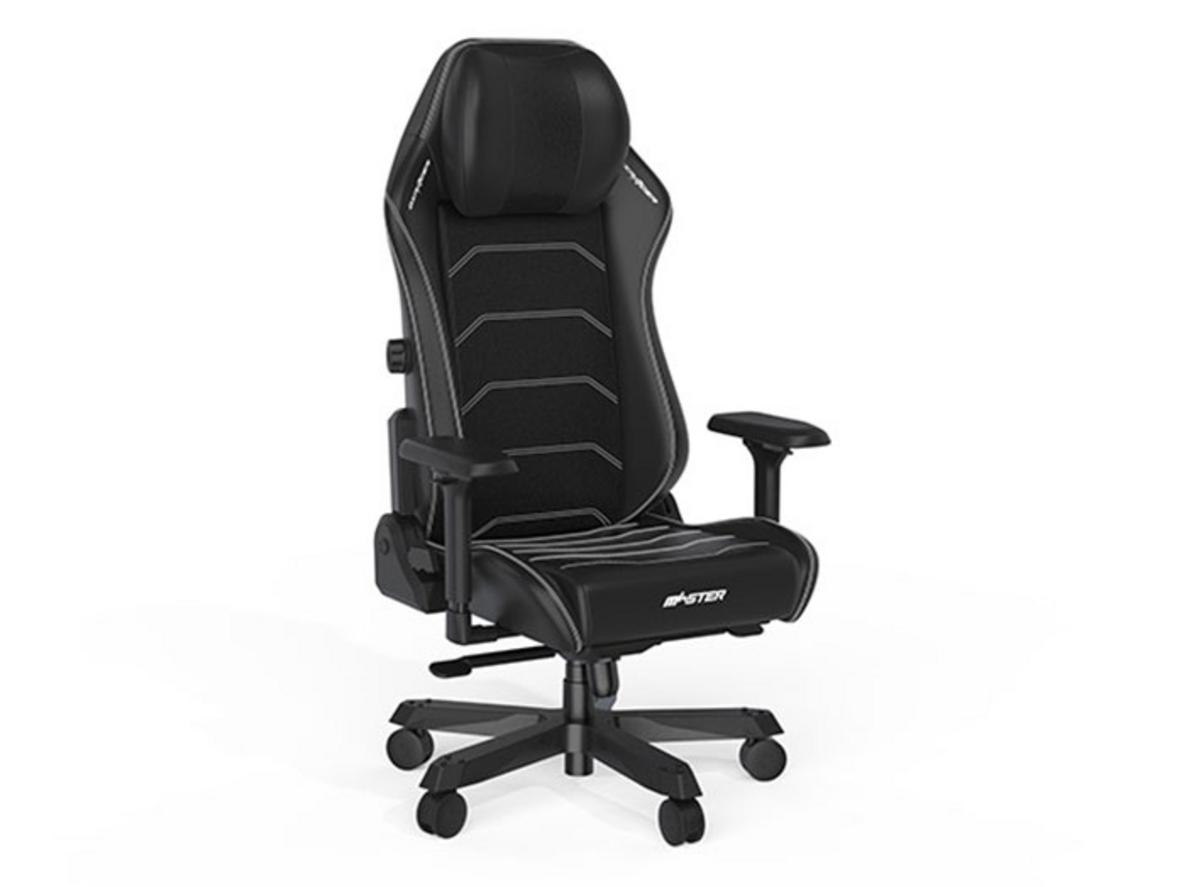 Tay ghế 4D và độ ngả 90 - 135 độ
