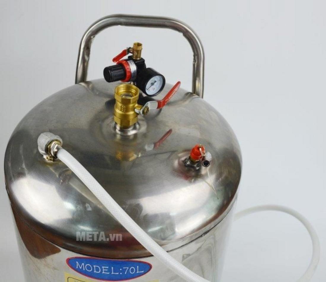 Thân inox giúp tăng độ bền và hạn chế gỉ sét.