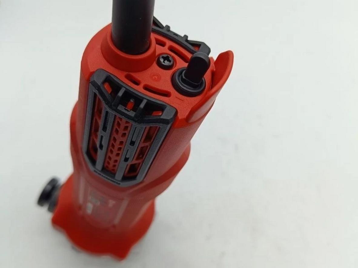 Thân slim body giúp thao tác gọn trong không gian hẹp