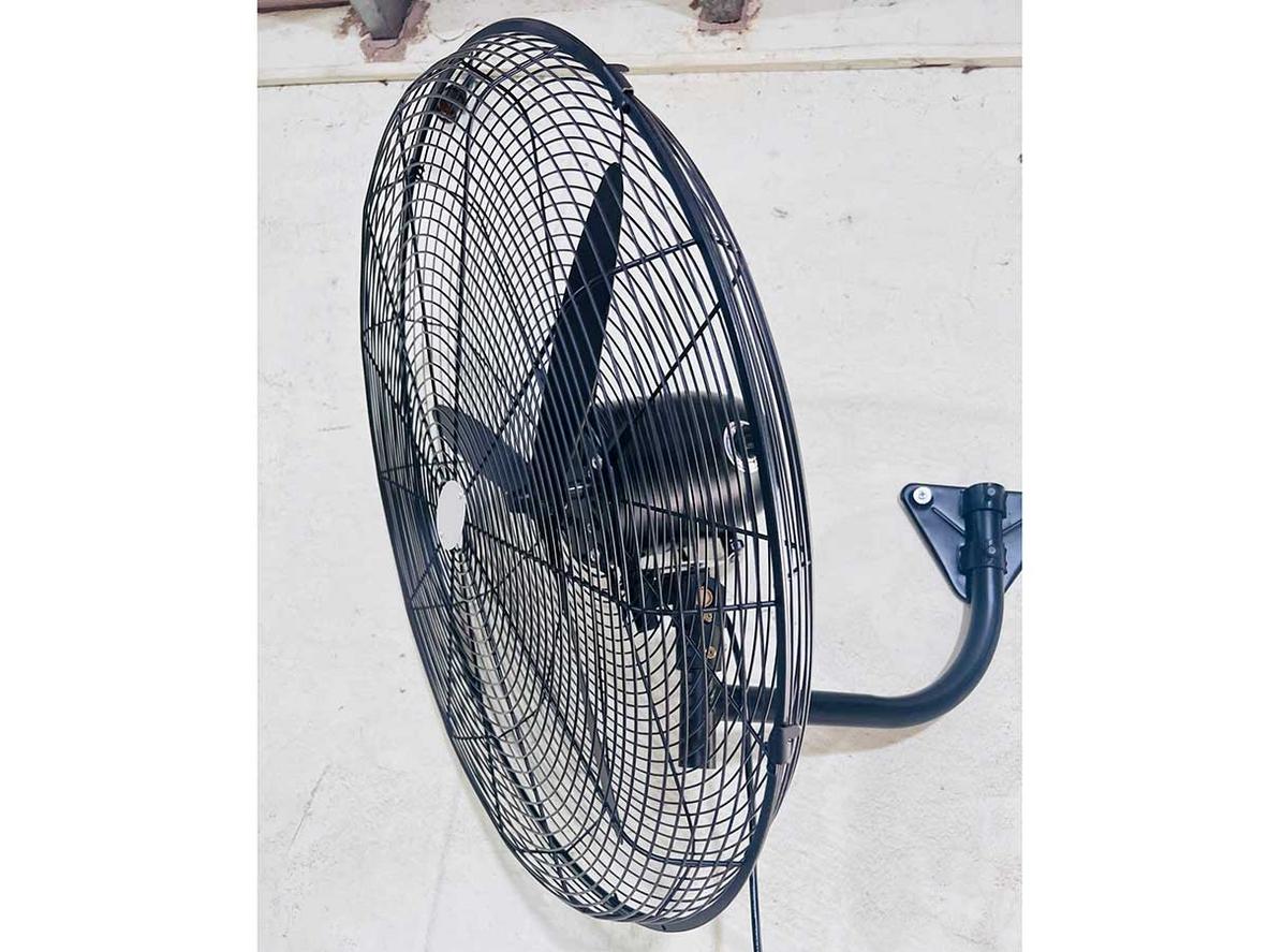 Treo tường gọn gàng, tối ưu diện tích