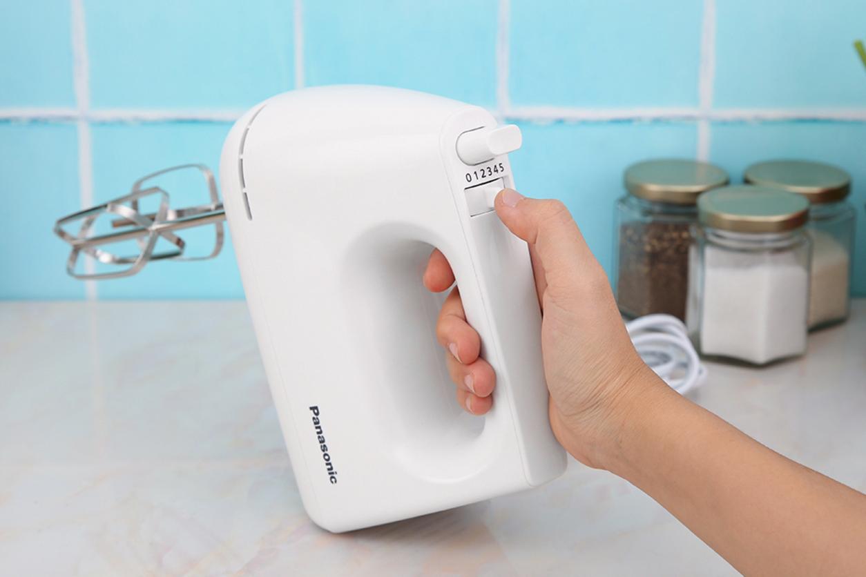 Tô trộn 3 lít tự xoay tiện lợi khi làm bánh
