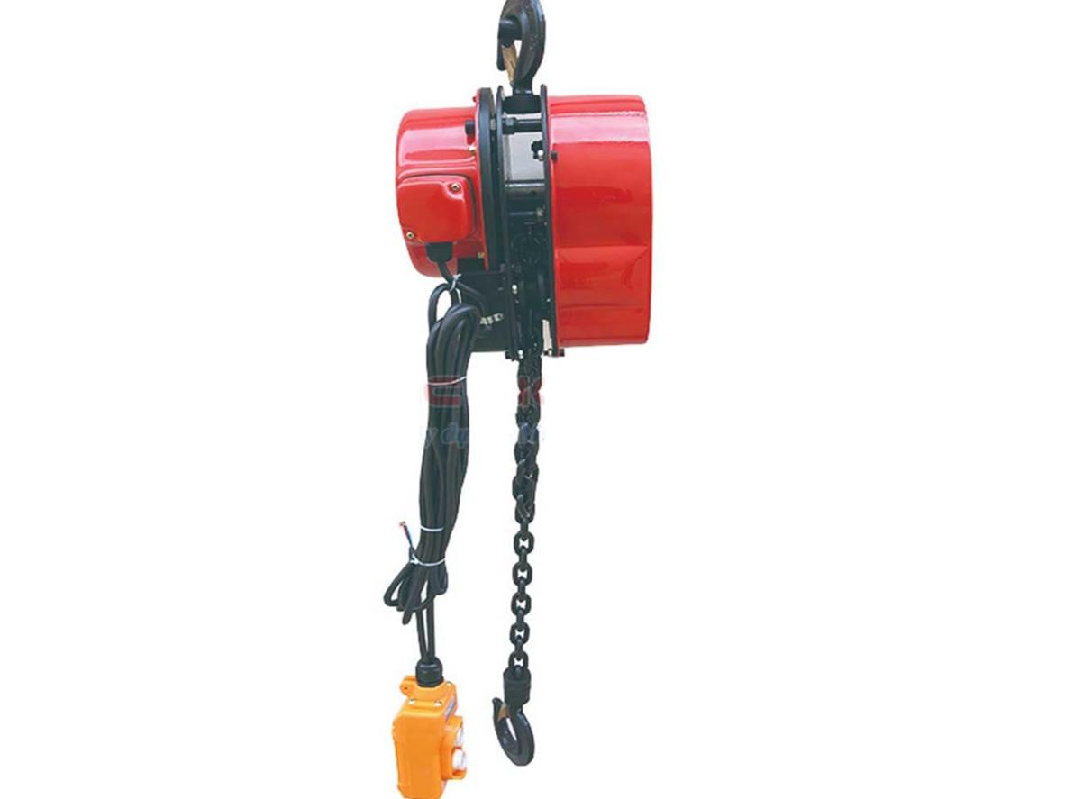 Tốc độ 2,2 m/phút giúp nâng hạ đều và an toàn