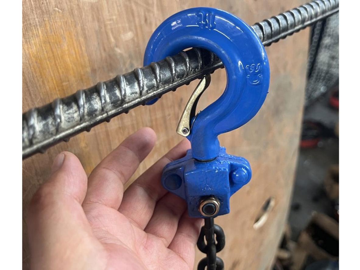 Tốc độ nâng 6m/phút giúp tối ưu hiệu suất làm việc.