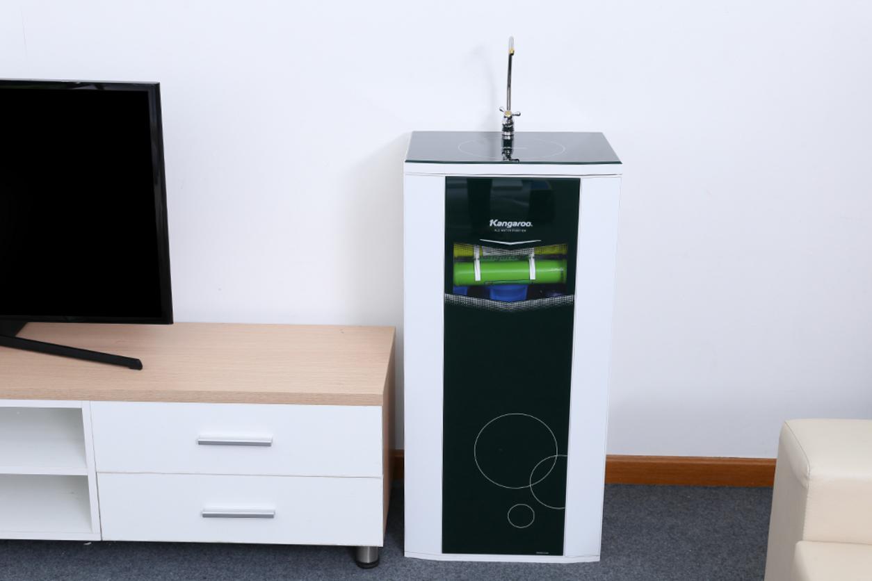 Thiết kế tủ đứng VTU kính cường lực sang trọng
