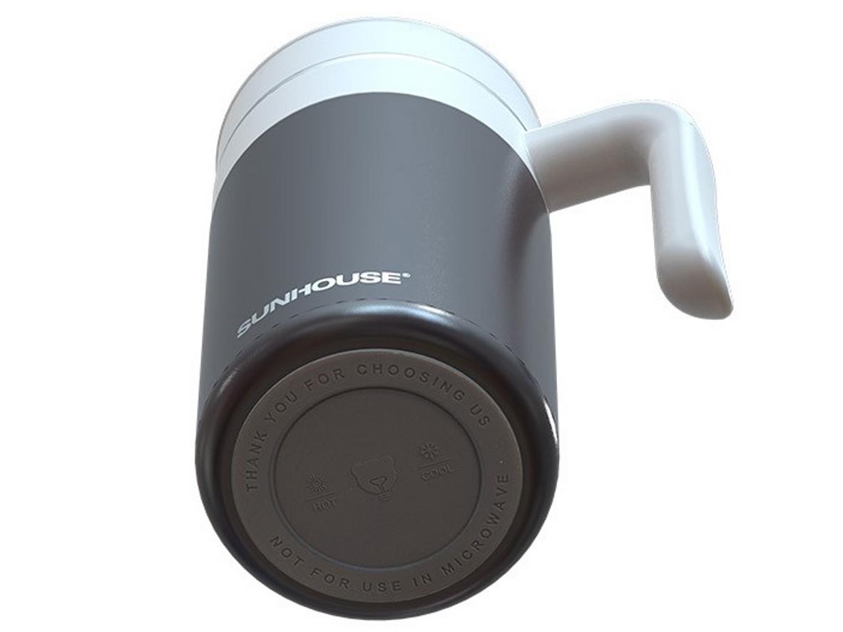 Vỏ inox 304 giúp bình bền và dễ mang theo.