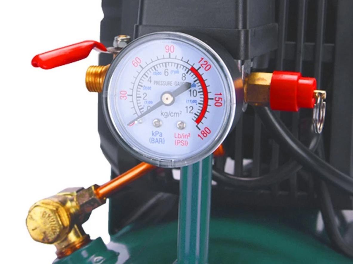 Công suất 1500W (2HP) giúp nạp khí nhanh và ổn định.