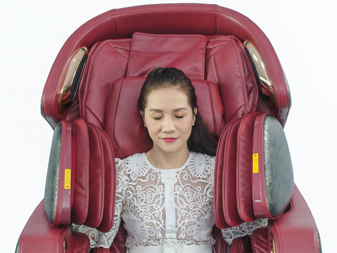 285 túi khí toàn thân giúp massage ôm sát và đồng đều.