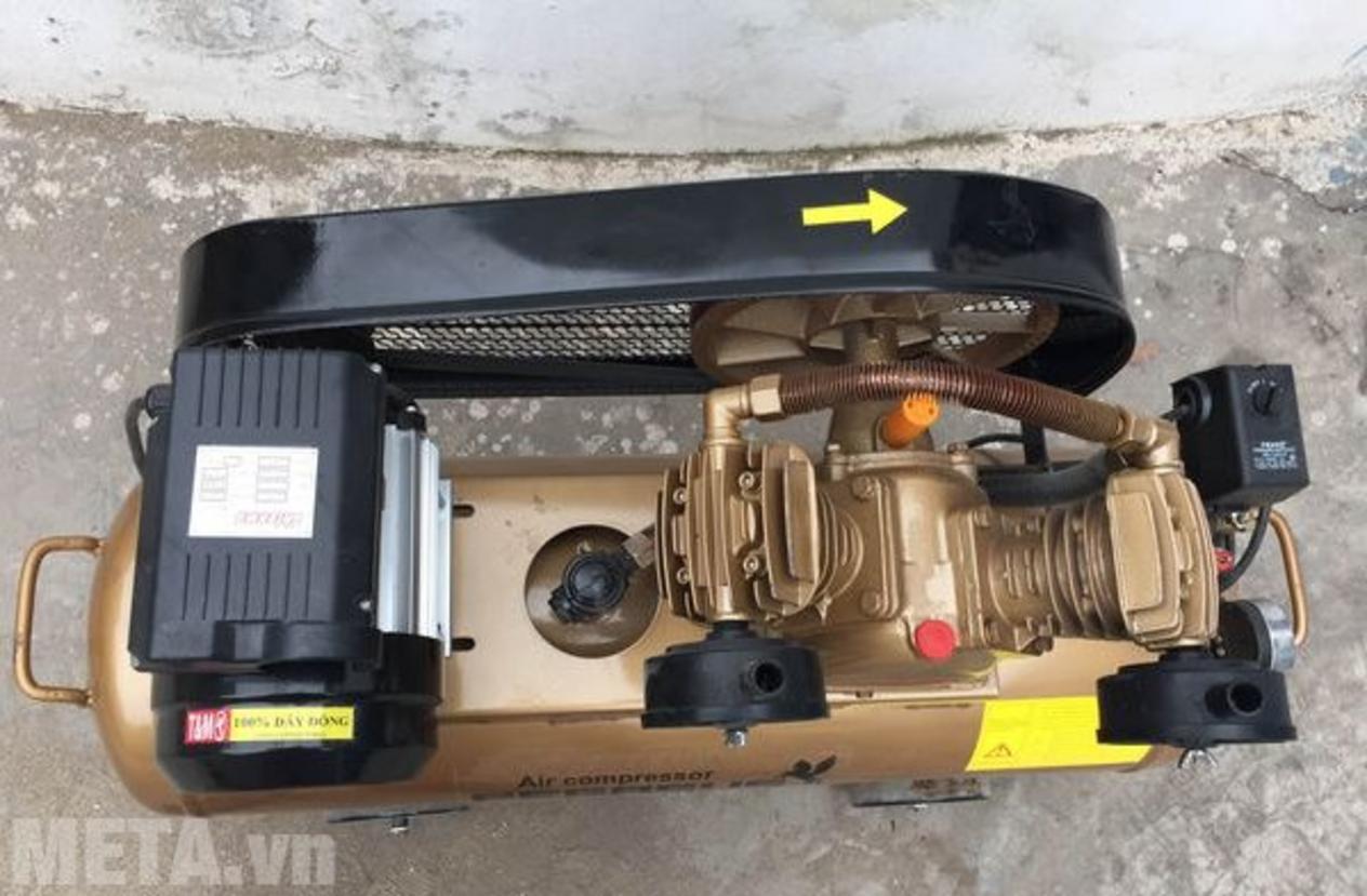 Điện 380V 3 pha giúp máy vận hành phù hợp trong xưởng.