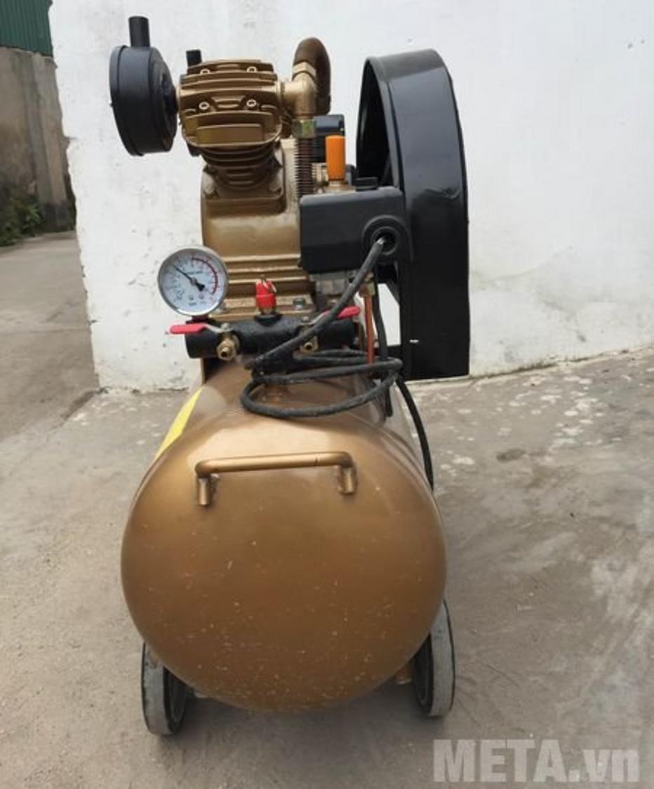 3HP và 250 lít/phút giúp máy nạp khí nhanh, chạy ổn định.