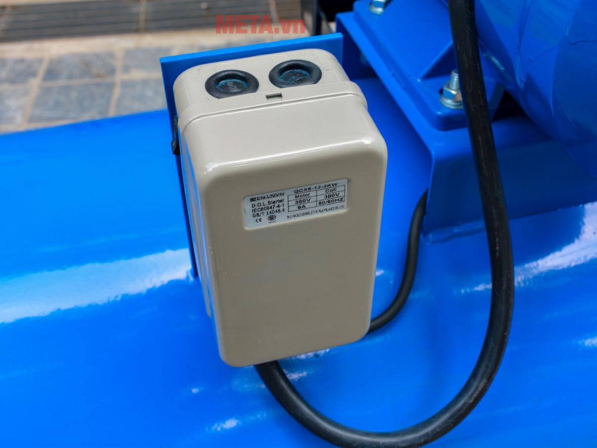 4 bánh xe hỗ trợ di chuyển linh hoạt