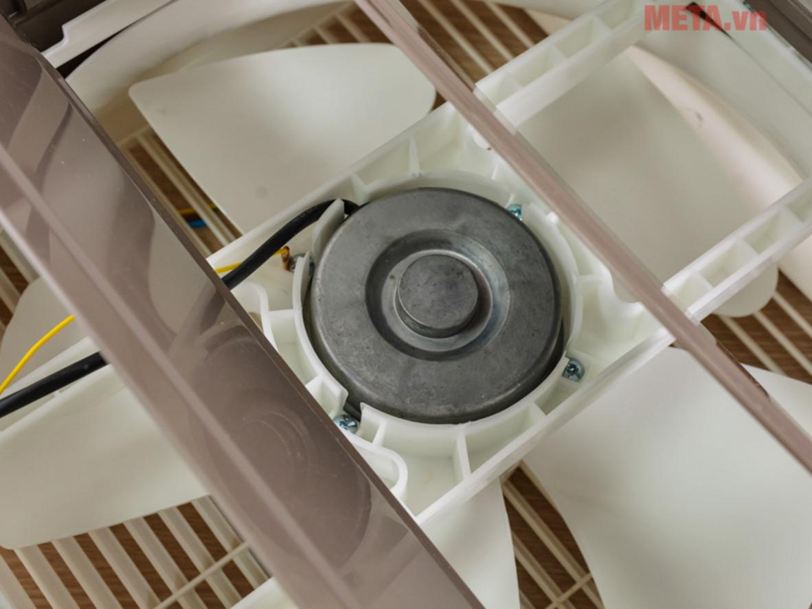 5 cánh quạt giúp LiOA EVF30B2 tăng lực hút và đẩy gió nhanh hơn.
