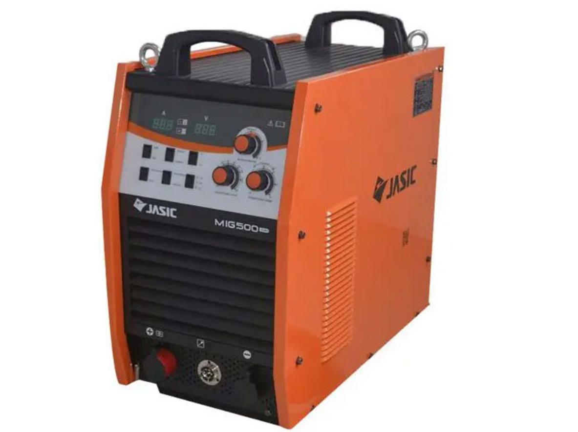 Nguồn 3 pha giúp máy đạt hiệu suất công nghiệp.