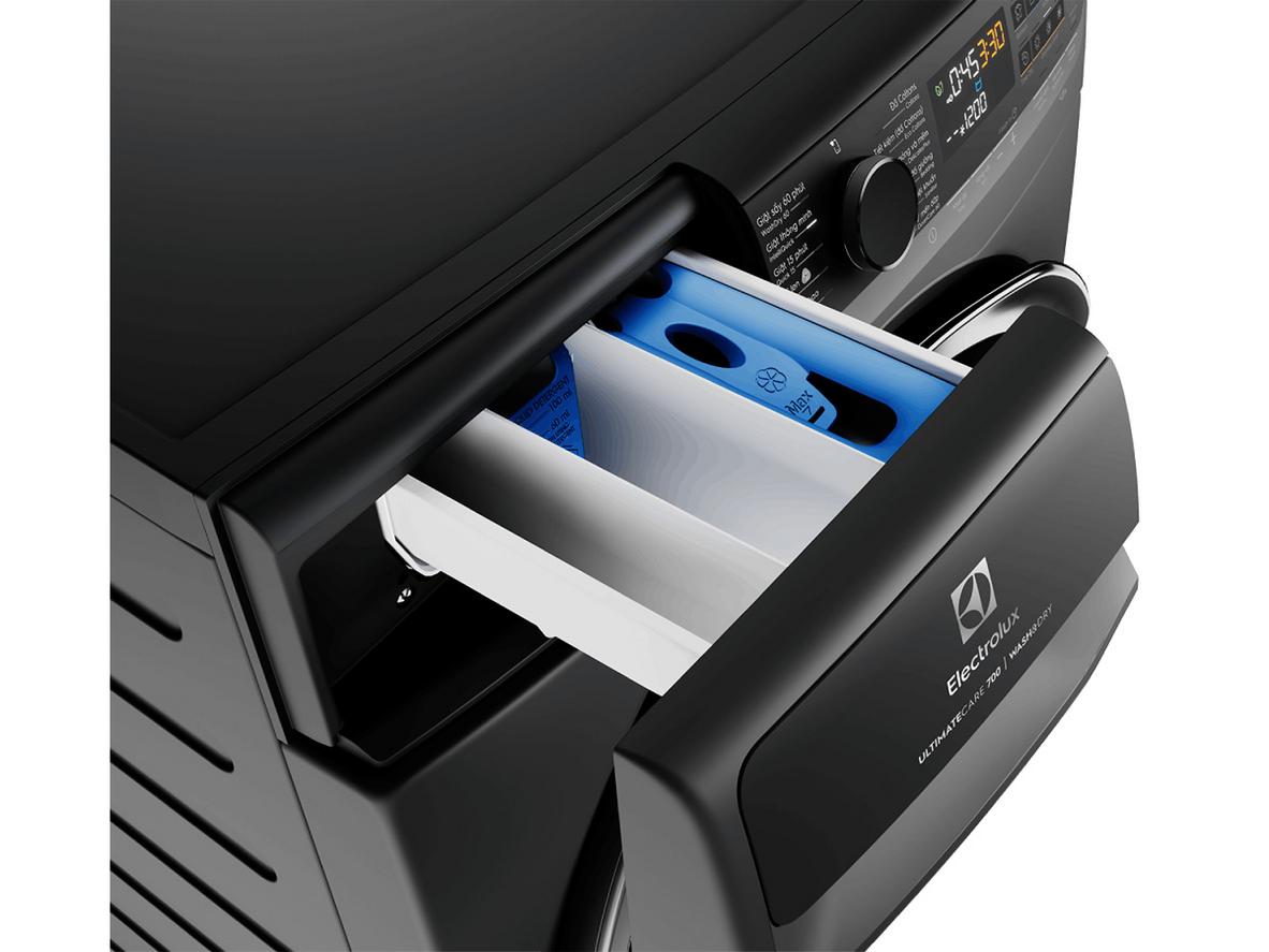 AI SensorWash giúp máy tự điều chỉnh chu trình giặt theo độ bẩn thực tế.