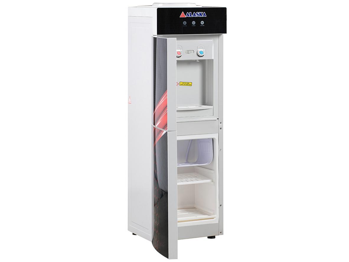 Bầu Inox và vỏ ABS giúp máy bền hơn, dễ vệ sinh hơn.