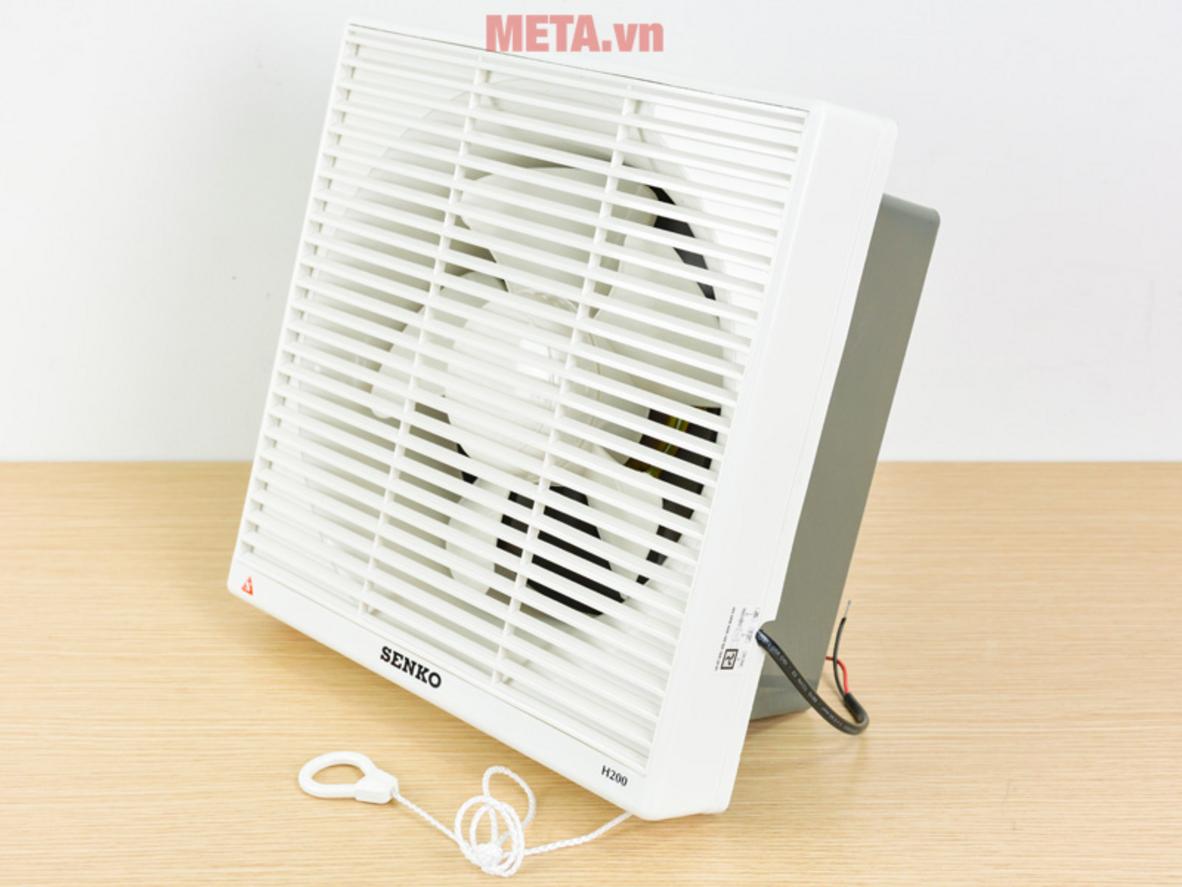 Thiết kế âm tường 5 cánh, sải cánh 20cm gọn đẹp và tiện lắp đặt.