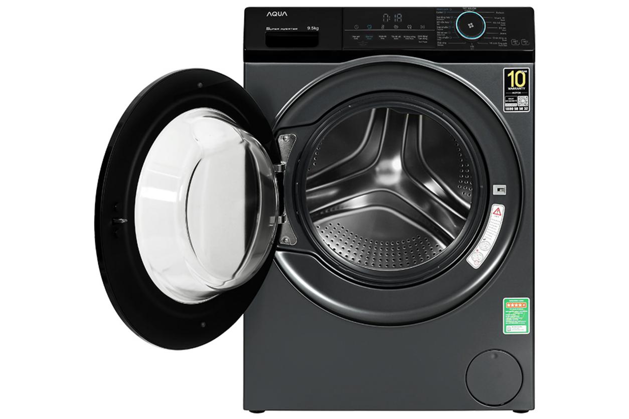 Lồng giặt lớn 525mm giúp đảo trộn tốt hơn, giảm xoắn rối.