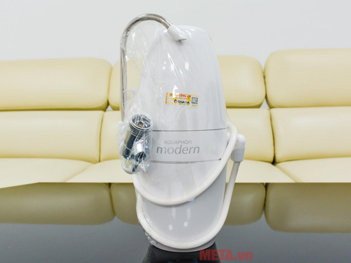 Công nghệ Aqualen + Carbon Block hỗ trợ lọc clo và mùi lạ.