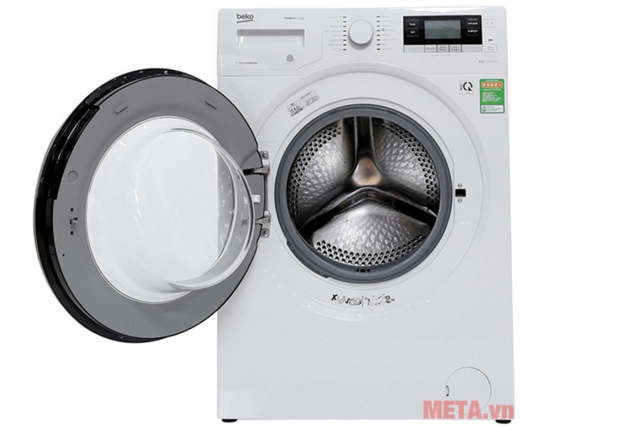 AquaWave và giặt nước nóng hỗ trợ làm sạch sâu nhưng vẫn dịu với quần áo.
