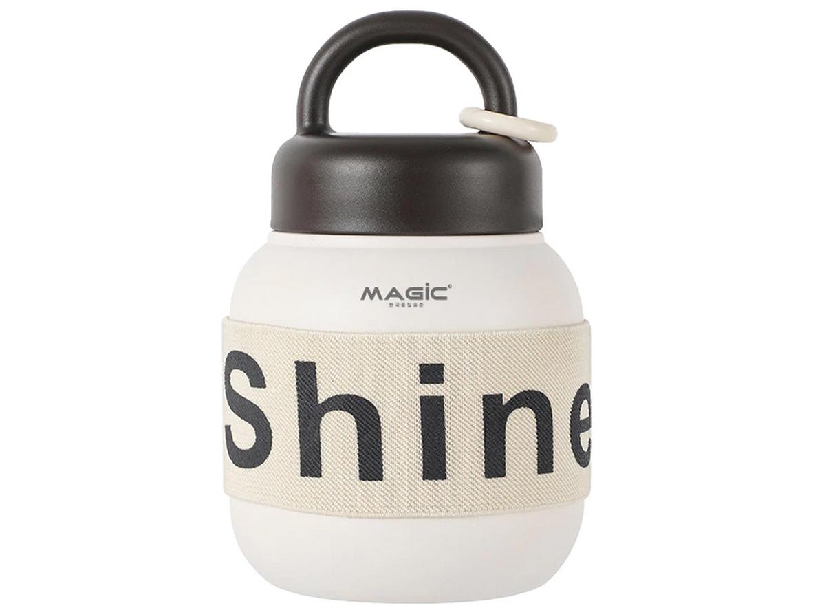 Dung tích 580ml nhỏ gọn, dễ mang theo hằng ngày