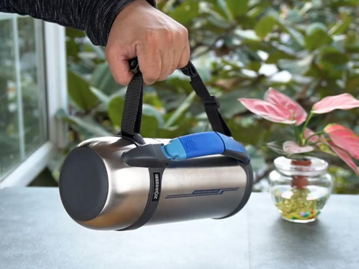 Dung tích 2 lít đáp ứng nhu cầu dùng chung rất tiện.