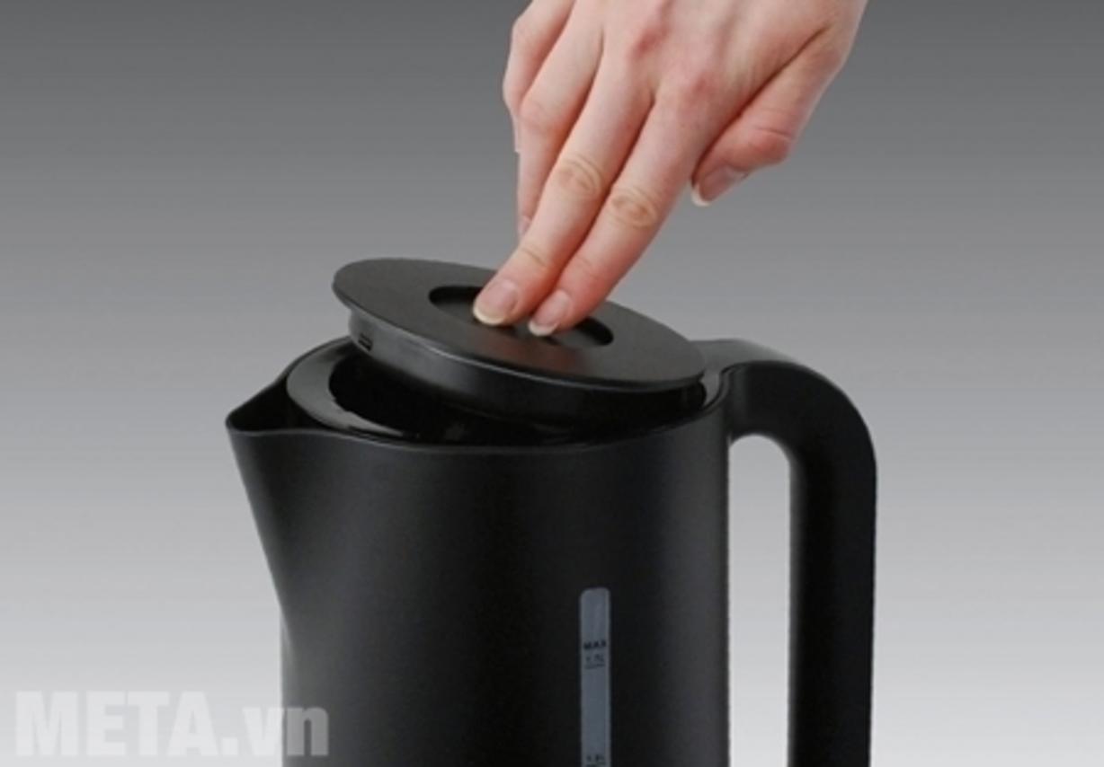 Cloer 4120 nổi bật với thiết kế gọn, đun nhanh và thao tác rất tiện.