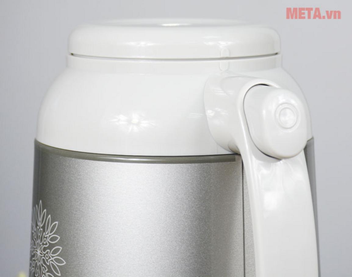 Các chi tiết chính của Zojirushi AFFB-16: ruột thủy tinh, nút bấm rót và đế xoay 360 độ.