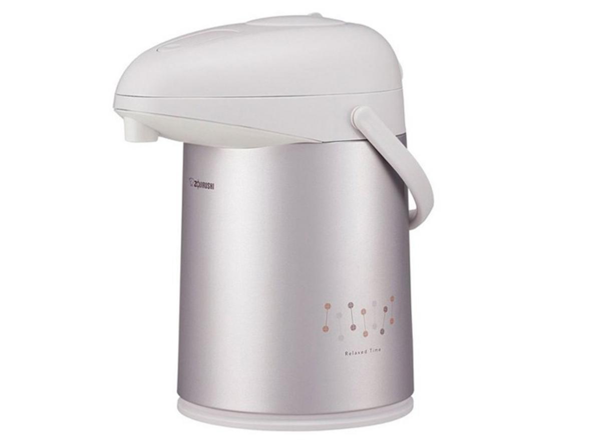 Bình thủy bơm Zojirushi AB-RB30-FC 3 lít với thiết kế Nhật Bản sang trọng, thao tác bơm rót tiện lợi.