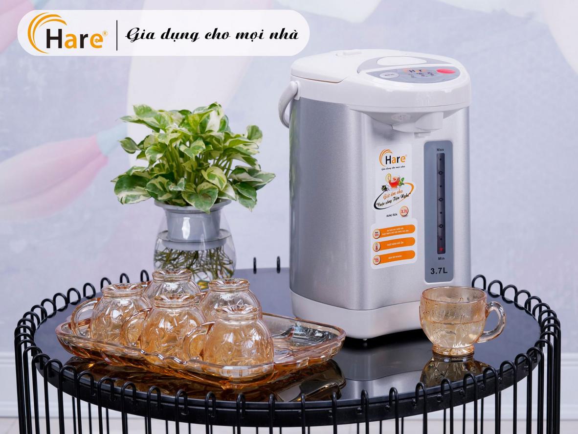 Dung tích 4.3 lít phù hợp cho nhu cầu dùng nước nóng thường xuyên trong ngày.