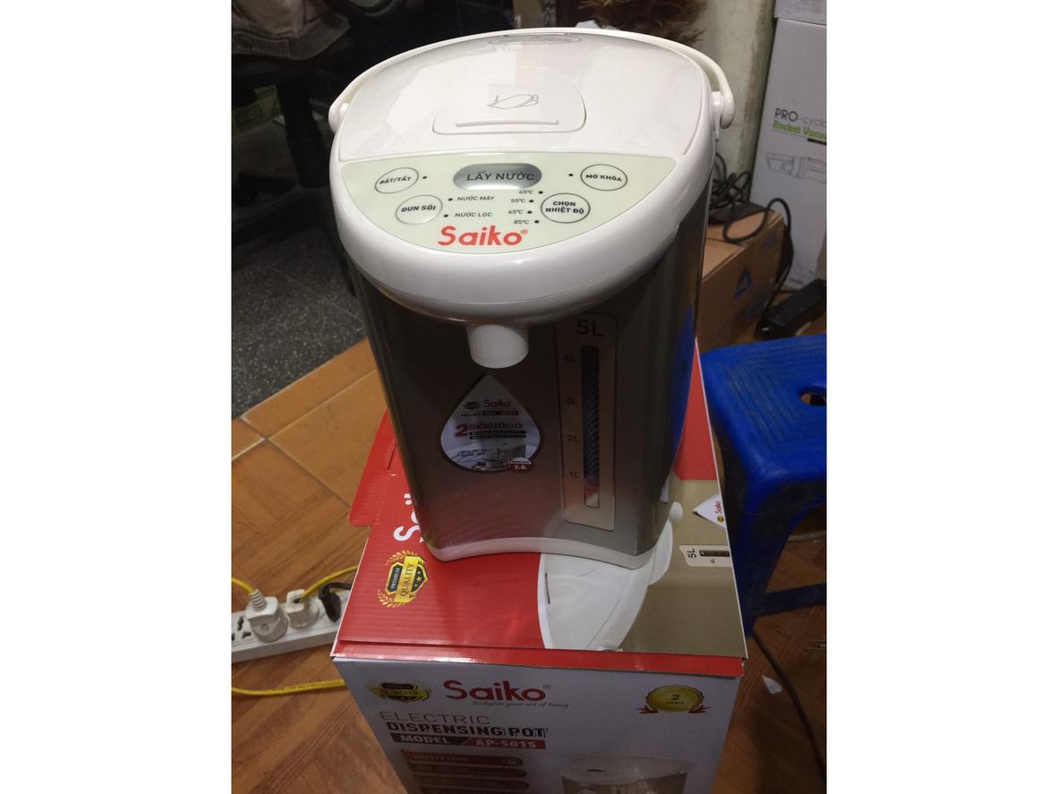 Bình thủy điện Saiko AP-501S 5 lít với thiết kế inox gọn gàng, phù hợp dùng hằng ngày.
