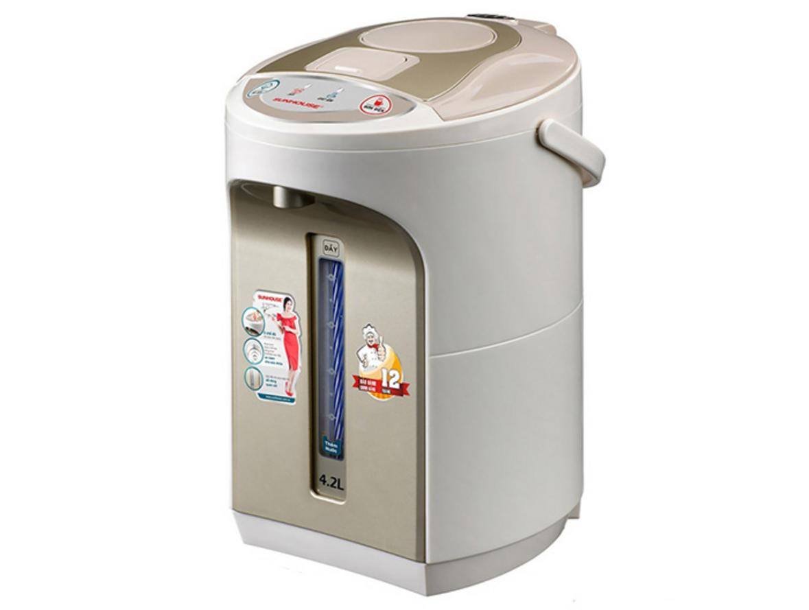 Bình thủy điện Sunhouse SHD1542 4,2 lít phù hợp cho gia đình 4-6 người và văn phòng nhỏ.