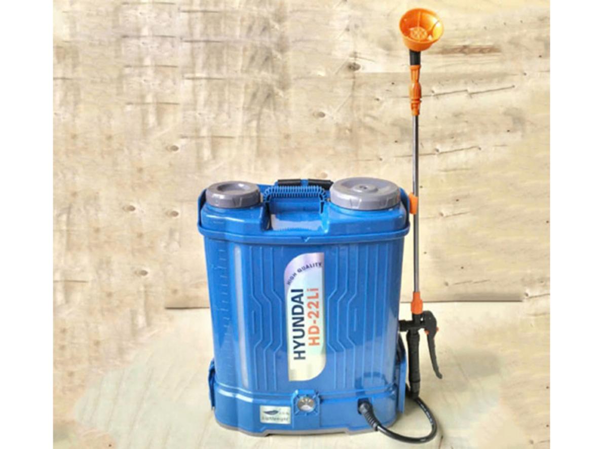 Hyundai HD-22LI nổi bật với pin Li-ion 12V-12AH, bơm đôi và đảo thuốc tự động.