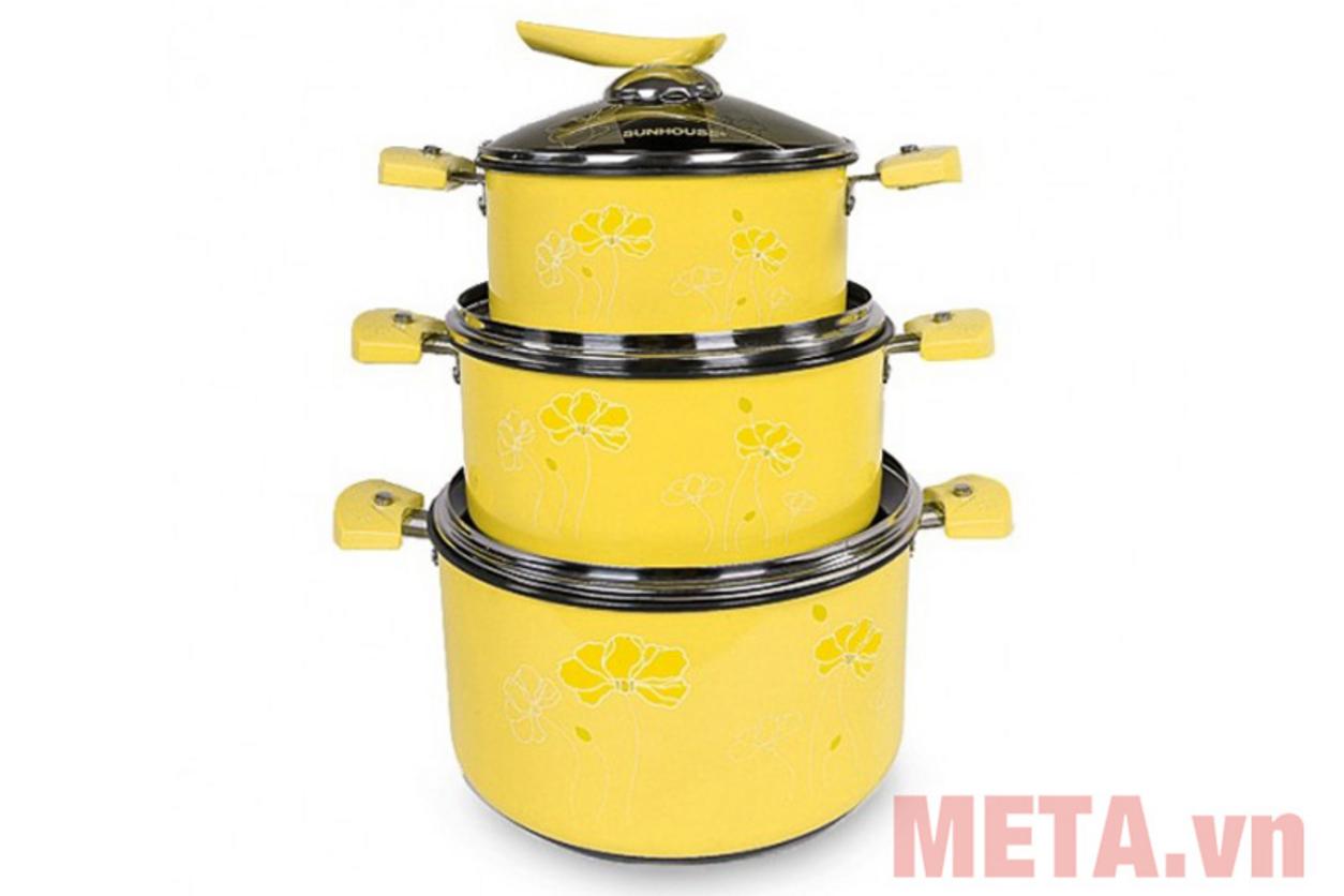 Các chi tiết tạo nên độ bền, độ tiện dụng và khả năng dùng bếp từ của SHG1132.