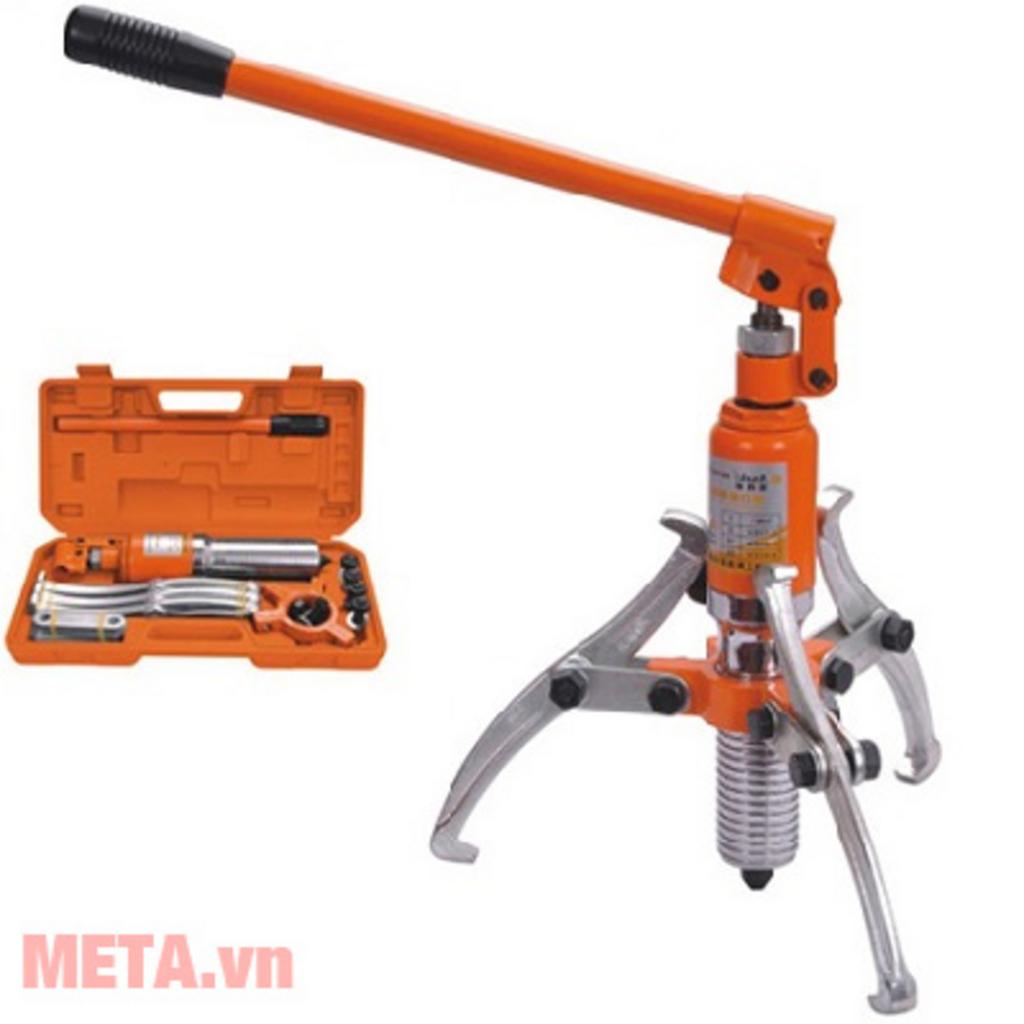 Bộ cảo thủy lực 3 chấu Asaki AK-0612 (5 tấn) cho thao tác tháo chi tiết ép chặt nhanh và ổn định.